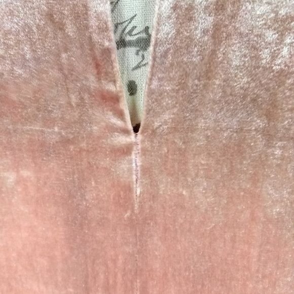 Revolve | A.L.C. ‘Blaise’ Blush Pink Velvet Relaxed Choker Collar Keyhole Top - Picture 7 of 10